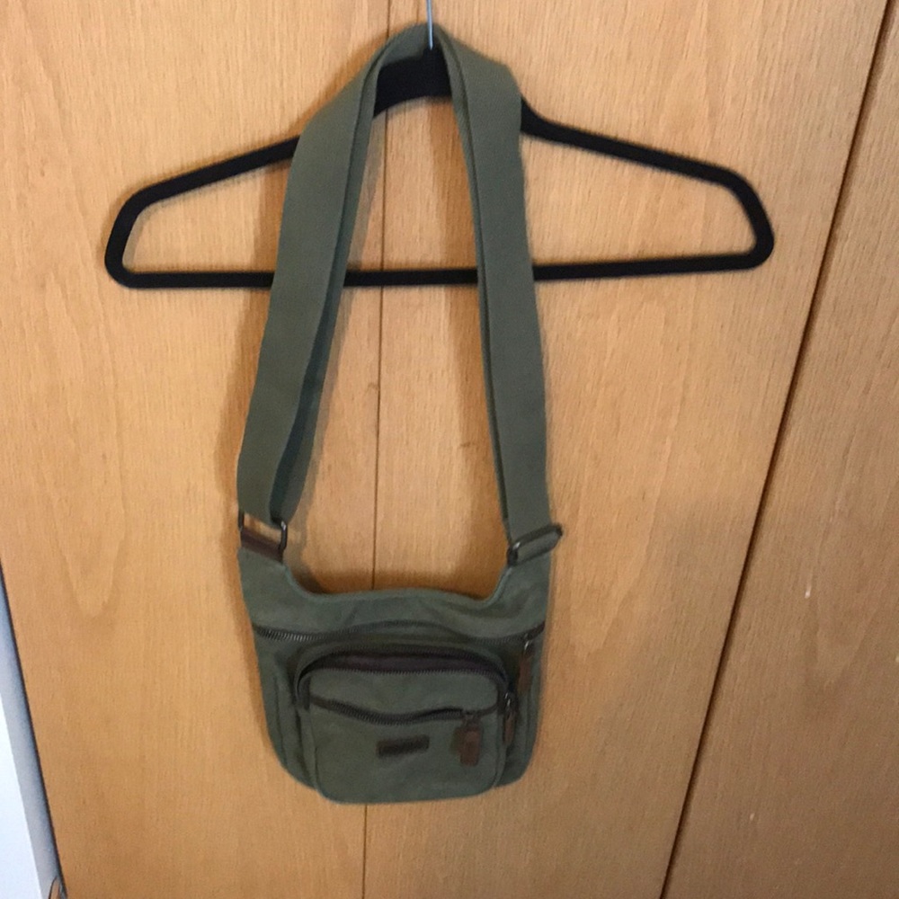 DaVan green and brown purse